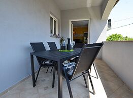 Radovani Peaceful and Serene Apartment With Terrace