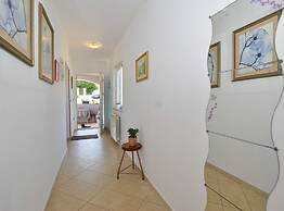 Radovani Peaceful and Serene Apartment With Terrace