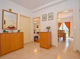 Cozy and Smart Rovinj Apartment With Balcony