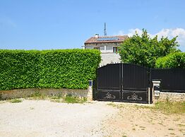 Sophisticated and Chic Villa With Pool