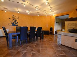 Sophisticated and Chic Villa With Pool