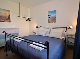 Sophisticated and Chic Villa With Pool