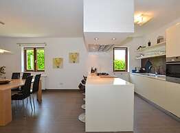 Sophisticated and Chic Villa With Pool