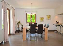 Sophisticated and Chic Villa With Pool