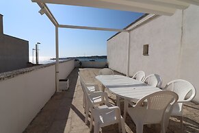 Holiday House 