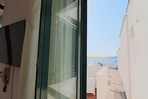 Holiday House 