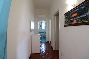 Holiday House 