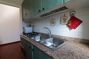 Holiday House 