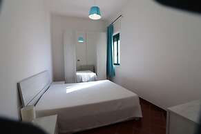 Holiday House 