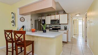 Villas at Island Club Community, Pools, Jacuzzi and More!