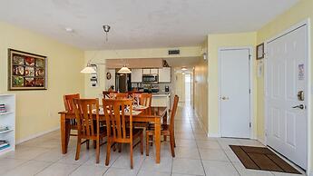 Villas at Island Club Community, Pools, Jacuzzi and More!