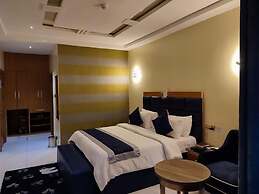 STRONG MARK APARTMENTS