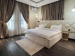 STRONG MARK APARTMENTS