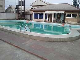 STRONG MARK APARTMENTS