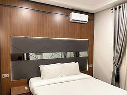 STRONG MARK APARTMENTS