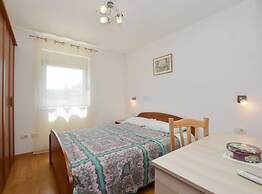 Quiet and Compact Apartment With Balcony