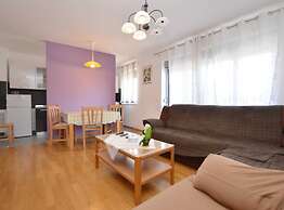 Quiet and Compact Apartment With Balcony