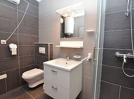 Quiet and Compact Apartment With Balcony