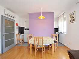 Quiet and Compact Apartment With Balcony