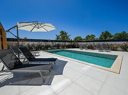 Refined and Inviting Villa in Kanfanar