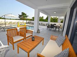 Refined and Inviting Villa in Kanfanar