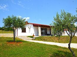 Picturesque Paradise Holiday Home With Pool