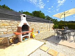 Picturesque Paradise Holiday Home With Pool