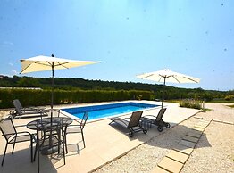 Picturesque Paradise Holiday Home With Pool