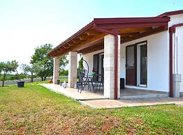 Picturesque Paradise Holiday Home With Pool