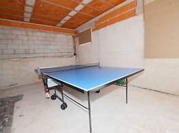 Picturesque Paradise Holiday Home With Pool