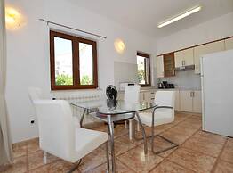 Elegant and Brigth Corner Apartments