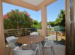 Elegant and Brigth Corner Apartments