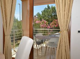 Elegant and Brigth Corner Apartments