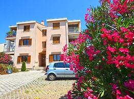 Elegant and Brigth Corner Apartments