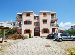 Elegant and Brigth Corner Apartments