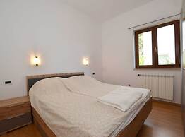 Elegant and Brigth Corner Apartments