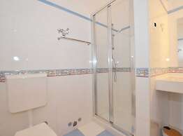 Elegant and Brigth Corner Apartments