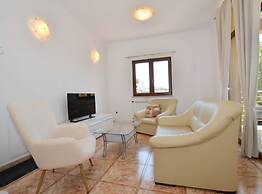 Elegant and Brigth Corner Apartments