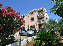 Elegant and Brigth Corner Apartments