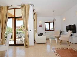 Elegant and Brigth Corner Apartments