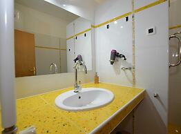 Elegant and Brigth Corner Apartments