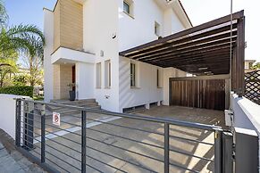 Agios Tychon Luxury Villa With Private Pool