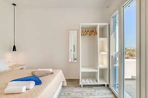 Seaside Splendor - Apollo s Poolside Retreat