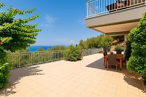 Aigli Fully Equipped Getaway - Seaview Lux Retreat
