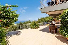 Aigli Fully Equipped Getaway - Seaview Lux Retreat