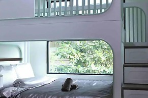 De La Sol  District 4