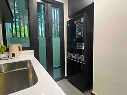 De La Sol  District 4