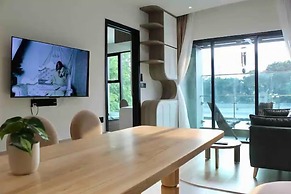 De La Sol  District 4