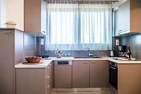 Onar Zin Seabliss - Penelope Poolside Getaway