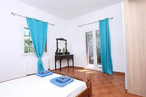 Corfu Seaside Cottage - Private Garden Retreat
